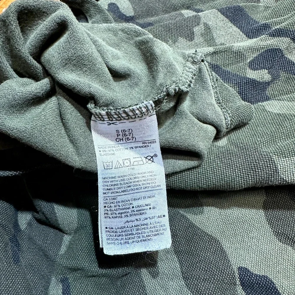 Old Navy Polo Shirt Boys Small Olive Camouflage Stretch Short Sleeve Performance